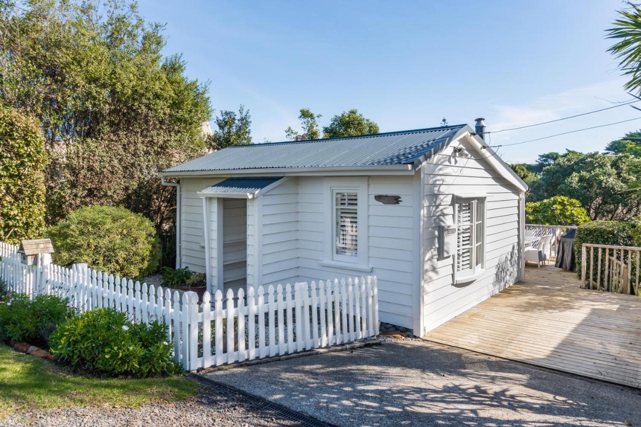 Kowhai Cottage & Studio Раглан Экстерьер фото