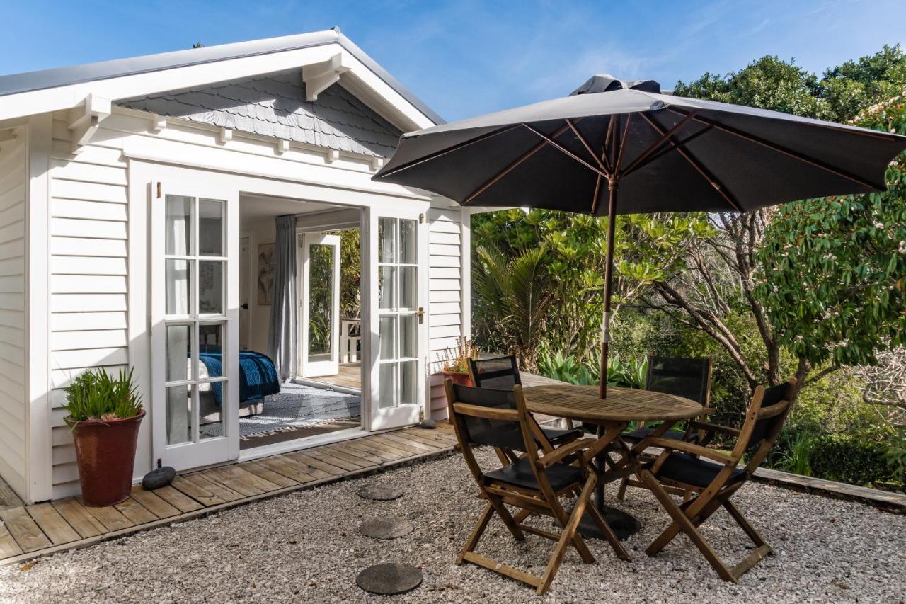 Kowhai Cottage & Studio Раглан Экстерьер фото